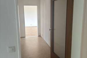Zwei Zimmer mit Balkon: Helle Wohnung in Warburg – Stiepenweg 44, 34414 Warburg – Vorschaubild 4