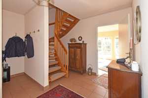 Nordisch by nature: DHH mit 4 Zi., skandinavischem Charme und familienfr. Schnitt auf 517 m² Grund – Stormarn (Kreis) – Vorschaubild 5