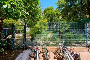 Spacious Altbau Apartment in Samariterkiez with direct access to a children's playground. – Die vollständige Adresse der Immobilie erhältst du vom Anbieter., 10247 Friedrichshain, Berlin – Vorschaubild 22