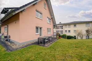 Grundsolides Mehrfamilienhaus in Oberkirch: 4 Wohneinheiten, großer Garten, 3 Balkone, 2 Garagen – Die vollständige Adresse der Immobilie erhältst du vom Anbieter., 77704 Oberkirch – Vorschaubild 43