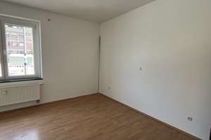 Helle 4-Zimmer Wohnung / WG mit Balkon in Köln-Marienburg – Bonner Straße 500, 50968 Marienburg, Köln – Vorschaubild 2