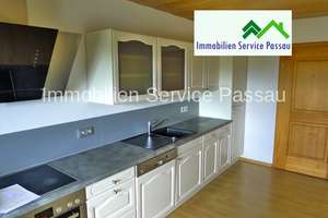 Schöne 2-Zimmerwohnung in Ortenburg mit Einbauküche, Terrasse und Gartennutzung.