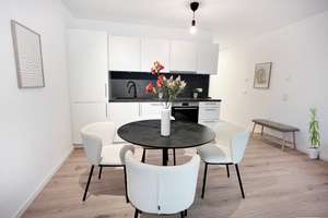 *ERSTBEZUG* wunderschöne Wohnung mit Balkon und Einbauküche – Kreuzsteinstraße 7-9, 90439 Schweinau, Nürnberg – Vorschaubild 2