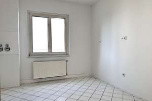 Helle, kleine 3,5 bis 4-Zimmer-Whg. mit Stellplätzen – Jahnring 39, 39104 Buckau, Magdeburg – Vorschaubild 3