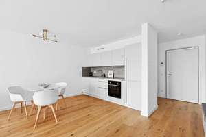 Moderner Neubau mit Parkett, exklusivem Bad, Balkon und EBK! – Hans-Driesch-Straße 56, 4179 Leutzsch, Leipzig – Vorschaubild 3