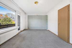 Bremen-Horn: Reihenendhaus mit Garage - Seltenheit - und Potential wartet auf einen neuen Eigentümer – Die vollständige Adresse der Immobilie erhältst du vom Anbieter., 28359 Lehe, Bremen – Vorschaubild 13