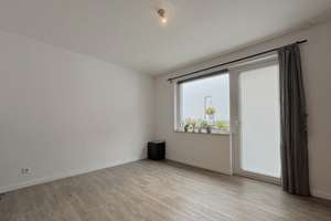 Moderne 2-Zimmer-Wohnung mit Fußbodenheizung und Einbauküche – ideal für Singles oder Paare – Eckenerstraße 2, 40468 Unterrath, Düsseldorf – Vorschaubild 3