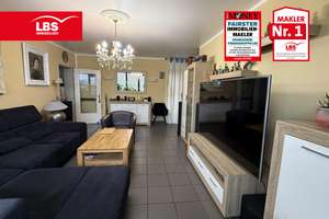 Helle 2-Zimmer-Wohnung mit zwei Balkonen und Aufzug in zentraler Lage 