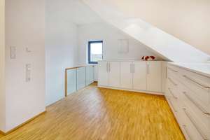 Exklusives Einfamilienhaus auf sonnigem Südgrundstück – Die vollständige Adresse der Immobilie erhältst du vom Anbieter., 50999 Weiß, Köln – Vorschaubild 14