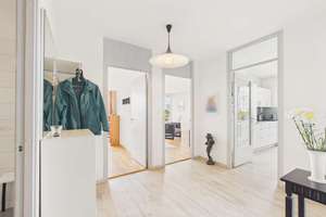 HEGERICH: 3-Zi.-Wohnung plus 1-Zi.-Appartement mit vielseitigen Nutzungsmöglichkeiten in Bogenhausen – Die vollständige Adresse der Immobilie erhältst du vom Anbieter., 81927 Englschalking, München – Vorschaubild 3