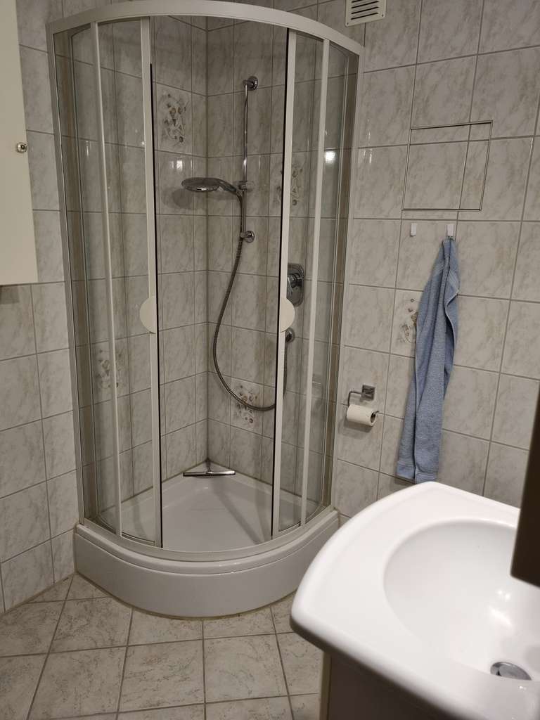 Immobilie in Weinstadt - Charmante 1-Zimmer Wohnung im 2. OG mit Garage in Weinstadt - Bild 3