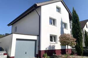 Ein schmuckes Dreifamilienhaus in guter LAGE – Die vollständige Adresse der Immobilie erhältst du vom Anbieter., 76149 Neureut, Karlsruhe – Vorschaubild 6