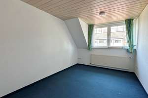 Gepflegte 4-Zimmer-Doppelhaushälfte mit Garten, Terrasse und Stellplatz in Eversten – Die vollständige Adresse der Immobilie erhältst du vom Anbieter., 26131 Eversten, Oldenburg (Oldenburg) – Vorschaubild 10