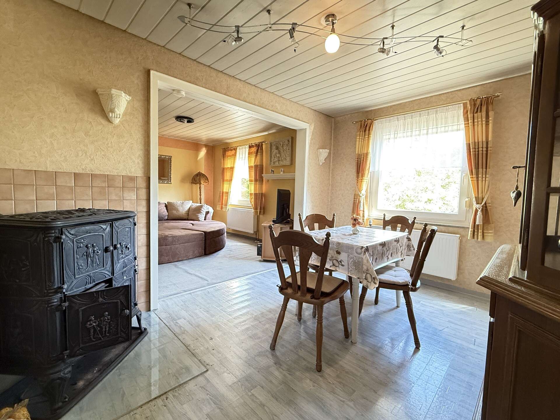 Immobilie in Daaden - Gemütliches Einfamilienhaus mit ELW & großem Nebengebäude! - Bild 11