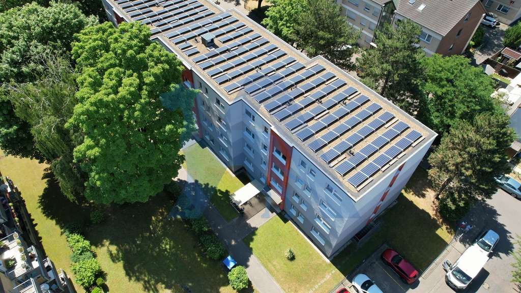 3 verbundene Mehrfamilienhäuser- 36 Einheiten plus 12 Stellplätze