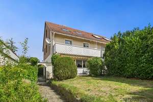Charmante Doppelhaushälfte mit Garten und Doppelgarage – Die vollständige Adresse der Immobilie erhältst du vom Anbieter., 90542 Eckental – Vorschaubild 1