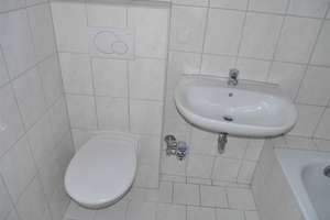 MZ-Kastel: Helle 2-Zimmer-Wohnung; modernes Wannenbad; Laminatboden; kleiner Balkon; Garage möglich – Die vollständige Adresse der Immobilie erhältst du vom Anbieter., 55252 Mainz-Kastel, Wiesbaden – Vorschaubild 23