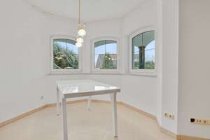 Luxuriöse Architektenvilla! 1.417 m² Grundstück in ruhiger Traumlage mit modernster Technik und ELW – Die vollständige Adresse der Immobilie erhältst du vom Anbieter., 95339 Wirsberg – Vorschaubild 23