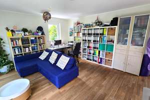Sehr gute Energiewerte I geräumige 4-Zimmer-Wohnung | Eigener Garten I Parkettboden I – Dinnendahlstr. 16, 45136 Huttrop, Essen – Vorschaubild 4
