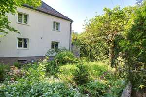 Potenzielles Zweifamilienhaus mit Sanierungsbedarf in zentraler Lage von Neusäß – Augsburg (Kreis) – Vorschaubild 6
