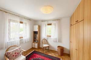 Charmantes Reiheneckhaus mit Potenzial in begehrter Lage von München-Obermenzing – Die vollständige Adresse der Immobilie erhältst du vom Anbieter., 81247 Obermenzing, München – Vorschaubild 11