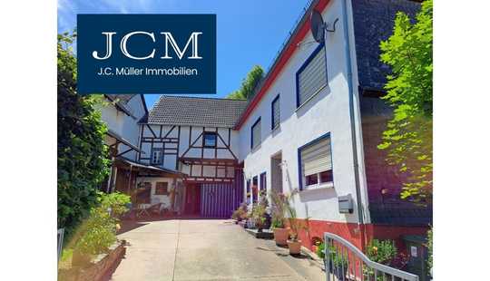 Bild von Gepflegtes Landhaus mit Nebengebäuden, Garten, Hof und Waldgrundstück in ruhiger Lage in Thörlingen