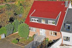 Zweifamilienhaus zum Kauf in Düsseldorf-Wersten - Rayak Immobilien, Ihr Makler für Düsseldorf – Die vollständige Adresse der Immobilie erhältst du vom Anbieter., 40591 Wersten, Düsseldorf – Vorschaubild 2