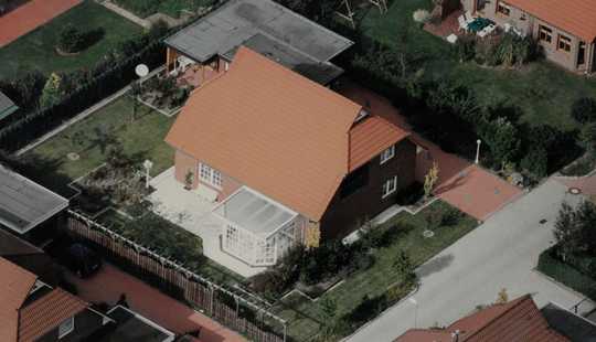 Bild von hochw. Wohnhaus mit Garage, Carport in ruhiger Wohnl. in Westerstede