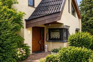 Charmante Einfamilien-DHH mit ELW, Terrasse und Garten in beliebter Lage von Heilbronn-Ost – Die vollständige Adresse der Immobilie erhältst du vom Anbieter., 74074 Heilbronn, Heilbronn – Vorschaubild 4