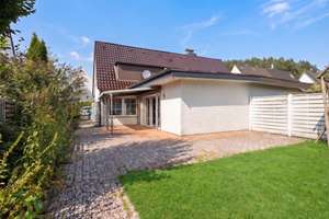 Energetisch sanierte DHH mit Südgarten in ruhiger Lage – Die vollständige Adresse der Immobilie erhältst du vom Anbieter., 21502 Geesthacht – Vorschaubild 1