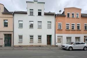 Langfristige Rendite sichern: Mehrfamilienhaus mit Vollvermietung – Die vollständige Adresse der Immobilie erhältst du vom Anbieter., 8606 Oelsnitz/Vogtland – Vorschaubild 1