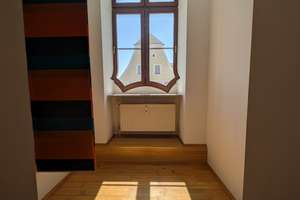 Großzügige Wohnung im Stadtpalais mit Gartennutzung – Theresienstraße 25, 85049 Mitte, Ingolstadt – Vorschaubild 2