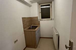 Sehr großzügiges Wohnhaus in ruhiger Lage mit viel Aussicht – Die vollständige Adresse der Immobilie erhältst du vom Anbieter., 97999 Igersheim – Vorschaubild 79