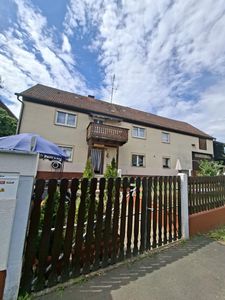 Platz für Generationen – Zwei Wohnungen im charmanten Altbau 