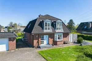 RESERVIERT - Einfamilienhaus mit großem Grundstück & Doppelgarage in Curslack – Die vollständige Adresse der Immobilie erhältst du vom Anbieter., 21039 Curslack, Hamburg – Vorschaubild 2