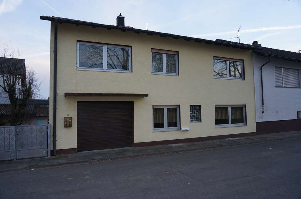 Immobilie in Reichelsheim - Einfamilienhaus in Reichelsheim / Weckesheim mit großem Potenzial - Bild 0