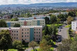 Komfortable Familienwohnung mit Balkon! – Wacholderweg 23, 34125 Wolfsanger, Kassel – Vorschaubild 1