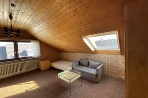 Doppelhaushälfte mit Garage und Garten in ruhiger Wohnlage – Die vollständige Adresse der Immobilie erhältst du vom Anbieter., 70439 Stammheim-Mitte, Stuttgart – Vorschaubild 2