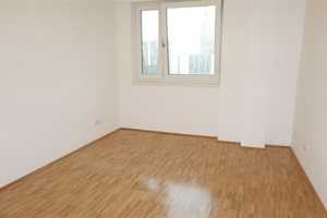  2 Zi. Wohnung  mit  EBK, Balkon  u. Fußbodenheizung. Eignet sich besonders für Einzelpersponen. – Luise-Rainer-Str. 1F, 40235 Düsseldorf – Vorschaubild 9