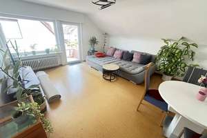 Stuttgart-Möhringen: Charmante 3-Zimmer DG Wohnung mit Balkon