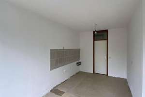 Familienwohnung bezugsfertig mit neuen Böden und alles frisch geweißt! – Kantstraße 52, 47166 Obermarxloh, Duisburg – Vorschaubild 5