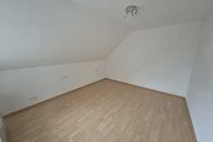 Exklusive zentrale 3,5 Zimmer Dachgeschosswohnung mit geh. Innenausstattung, Loggia und EBK – Moltkestraße 22, 88046 Bodenseekreis – Vorschaubild 14