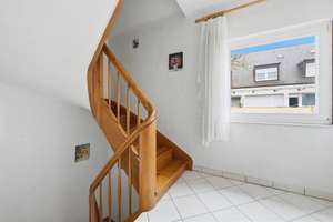 Wohnhaus mit 3 Wohnungen in schöner Wohnlage, Fürth-Ronhof.

Bezugsfrei! – Die vollständige Adresse der Immobilie erhältst du vom Anbieter., 90765 Ronhof, Kronach, Fürth – Vorschaubild 9