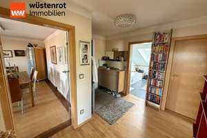 Sonnige Dachgeschosswohnung mit 2 Balkonen und Weitblick in ruhiger Lage von Waging am See! – Die vollständige Adresse der Immobilie erhältst du vom Anbieter., 83329 Waging am See – Vorschaubild 4