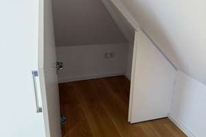 Lichtdurchflutetes Penthouse : 3-Zimmer-Wohnung mit Süd-West-Balkon – Esmarchstraße 31a, 80999 Untermenzing, München – Vorschaubild 22
