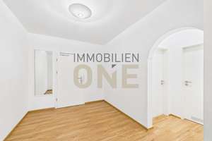 Stilvoll sanierte 3-Zimmer-Altbauwohnung direkt an der Donau mit TG-Stellplatz – Die vollständige Adresse der Immobilie erhältst du vom Anbieter., 93047 Innenstadt, Regensburg – Vorschaubild 2