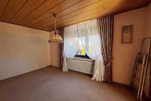 Raum für Ihre Ideen: Zweifamilienhaus in ruhiger Hinterbebauung wartet auf frischen Wind! – Lippe (Kreis) – Vorschaubild 7