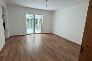 Von privat: Freistehendes Einfamilienhaus, aufgeteilt in 2 Wohnungen, 1150 qm Grundstück in Schildow – Gartenstraße 7, 16552 Mühlenbecker Land – Vorschaubild 7