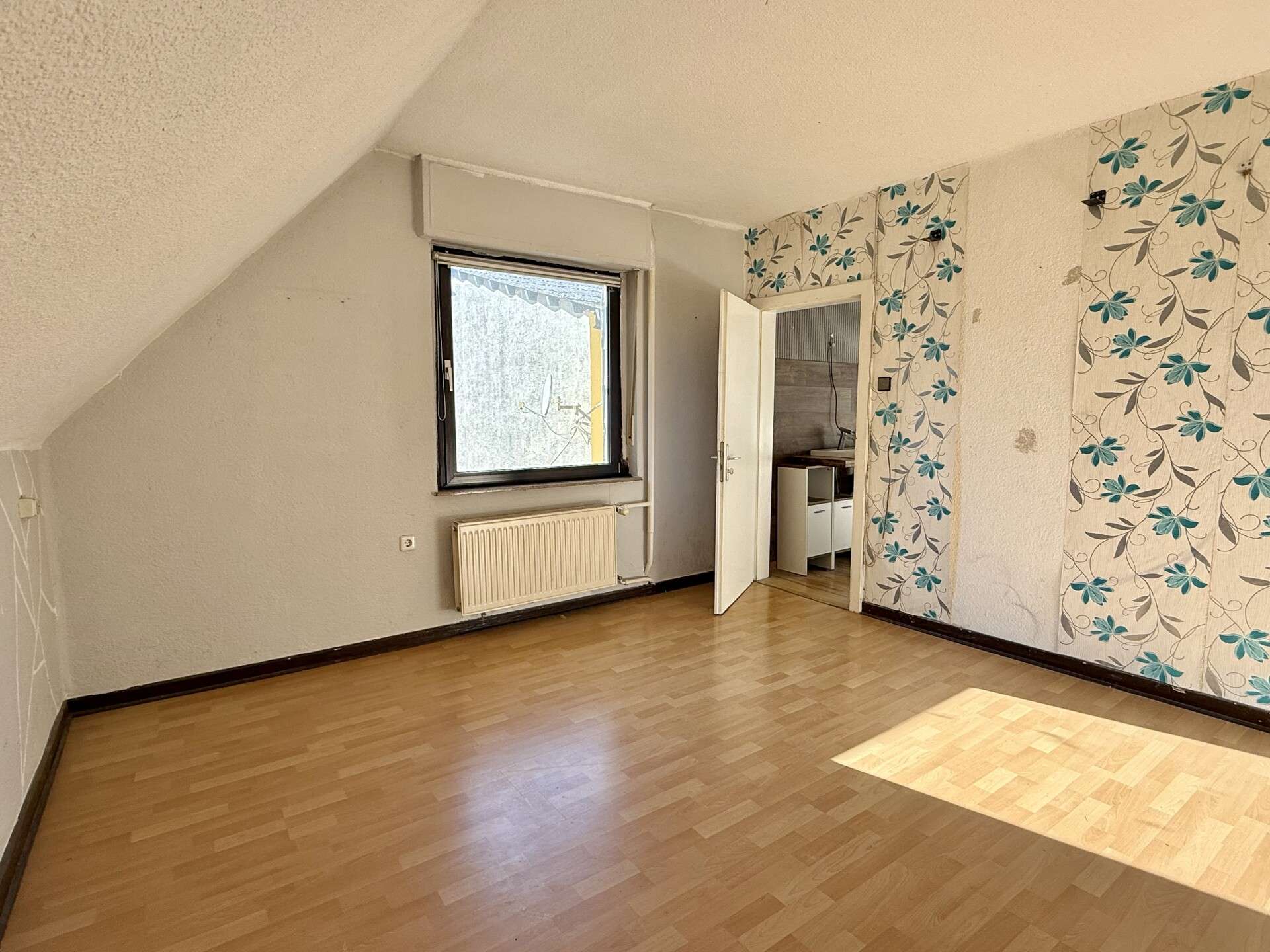 Immobilie in Gehlert - Einfamilienhaus mit großem Nebengebäude – großzügiges Grundstück inklusive! - Bild 14