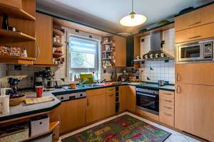 Modernes Wohnen mit Kamin, Pool und liebevoll angelegtem Garten – Sommerflor 2, 55129 Ebersheim, Mainz – Vorschaubild 4